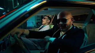 Capa da música Hot, de Daddy Yankee x Pitbull