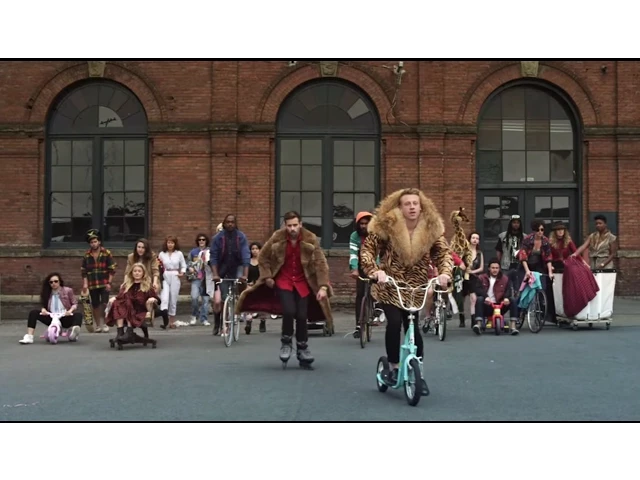 Thrift Shop — Macklemore & Ryan Lewis